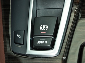 华晨宝马  525Li 驻车制动器