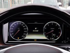 奔驰(进口)  S400L 3.0T 自动 方向盘后方仪表盘