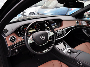 奔驰(进口)  S400L 3.0T 自动 中控台左侧