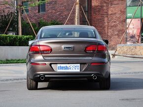 观致  1.6T 自动 车辆正后方尾部视角