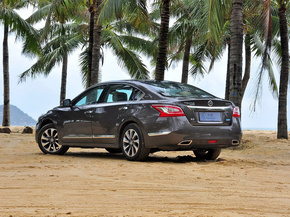 东风日产  公爵 2.5L