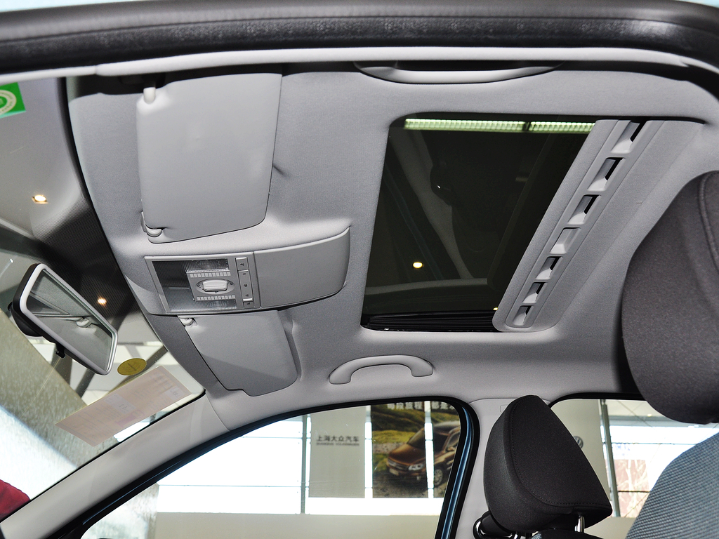 上海大众  1.4TSI DSG 车顶内部特写