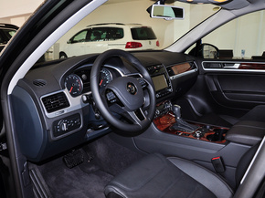 大众(进口)  3.0TSI 中控台左侧