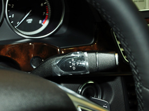 北京奔驰  E260L 1.8T 自动 方向盘右侧控制杆
