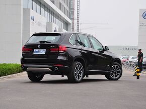 宝马(进口)  xDrive35i 3.0T 自动 车辆右侧尾部视角