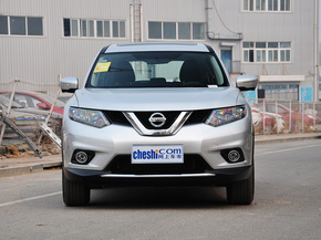 东风日产  2.0L XL CVT 车头正面视角