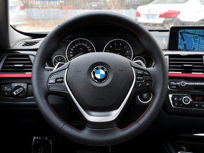 华晨宝马  320i 方向盘整体