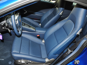 保时捷  Targa 4S 3.8L 驾驶席座椅前45度视图