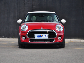 MINI  COOPER 车头正面视角