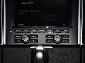 保时捷  2.0T 中控台下方特写