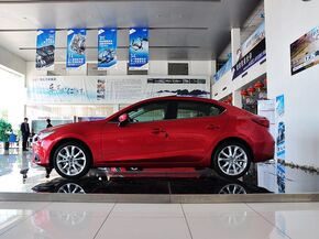 长安马自达 三厢 1.5L 自动 车辆左正侧视角