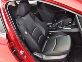 长安马自达  三厢 1.5L 自动 副驾驶席座椅45度特写