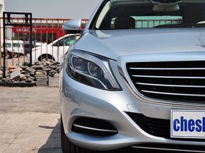 奔驰(进口)  S320L 车辆右前大灯正视图