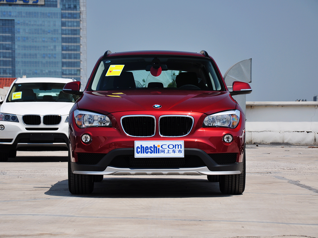 华晨宝马 sDrive18i 车头正面视角