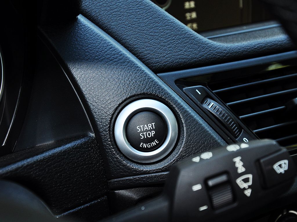 华晨宝马  XDrive20i 车辆点火开关特写