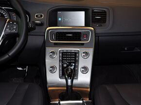 沃尔沃亚太  2.0T 自动 中控仪表台总特写