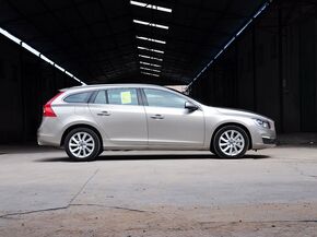 沃尔沃(进口) 2.0T 自动 车辆正右侧