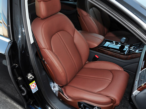 奥迪(进口)  60 TFSI 副驾驶席座椅45度特写