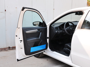 上海大众  1.4TSI DSG 左前车门45度视角