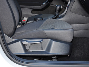 一汽-大众  1.4TSI 自动 副驾驶席坐垫侧面特写