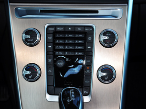 沃尔沃亚太  2.0T 中控台下方特写