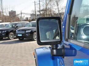 Jeep  3.0L 自动 反光镜外侧下视
