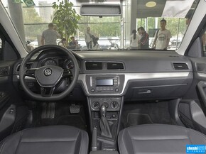 上汽大众  1.6L 自动 中控台整体