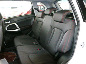 奇瑞汽车  1.5T 第二排座椅