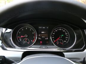 上汽大眾  330TSI 儀表盤