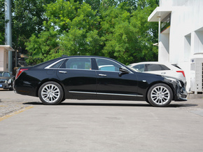 凯迪拉克(国产)  28T 正右侧