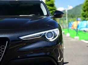 阿尔法.罗密欧 2.0T 200HP 左前大灯