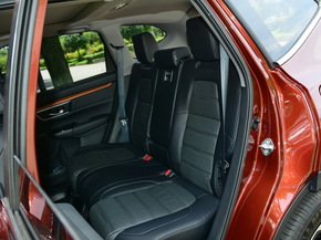 东风本田  240TURBO 第二排座椅