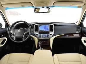 一汽丰田  2.0T 大中控全景