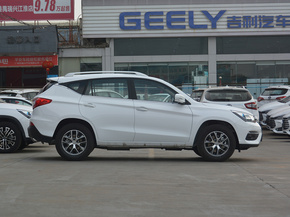 比亚迪  1.5TI 正右侧