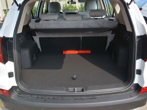 比亚迪  1.5TI 后备箱