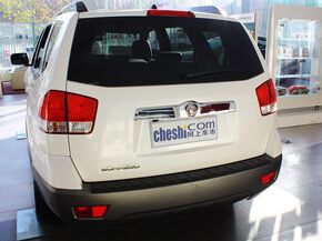 起亚(进口) 3.8L 自动 车辆尾部特写