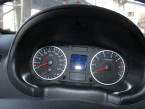 通辽奇瑞旗云2购车送2000元礼包 有现车高清图片