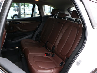 华晨宝马 sDrive20Li 第二排座椅