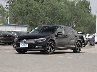 一汽-大众  330TSI DSG 左前正45度