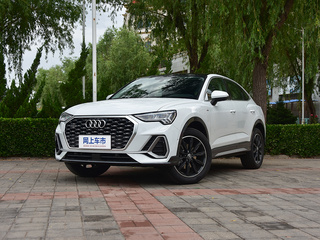 一汽奥迪  Sportback 45 TFSI quattro 左前正45度
