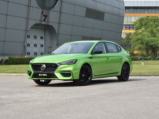 MG  1.5T 左前正45度