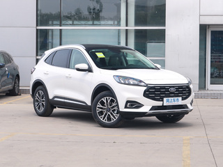 长安福特 EcoBoost 245 右前正45度