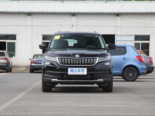 斯柯达 TSI330 正前