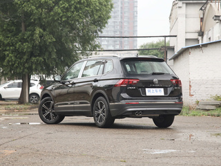 上汽大众  330TSI 左后正45度