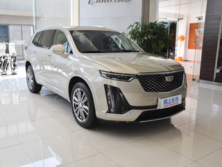   2.0T 七座四驱豪华型 右前正45度