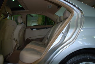 奔驰 新C级 后排座椅 