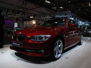 2011款 330i 3.0L 双门轿跑车 2011款 330i 3.0L 双门轿跑车