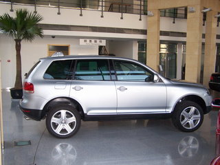 德国大众 途锐Touareg 左正侧 