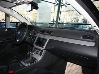 一汽-大众 迈腾 2011款中控