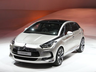 2012款 1.6T 自动 豪华版 5座 2012款 1.6T 自动 豪华版 5座